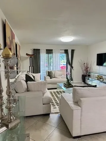 17901 NW 68th Avenue Hialeah FL 33015