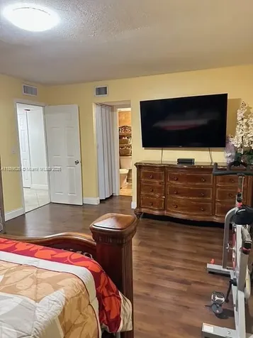 17901 NW 68th Avenue Hialeah FL 33015