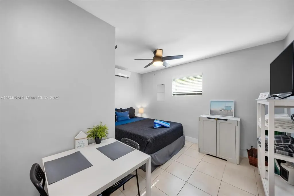 817 SW 12th Street Fort Lauderdale FL 33315