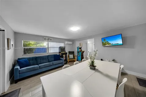 817 SW 12th Street Fort Lauderdale FL 33315