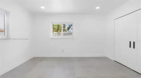 1611 NE 40th Place Oakland Park FL 33334
