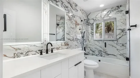 1611 NE 40th Place Oakland Park FL 33334