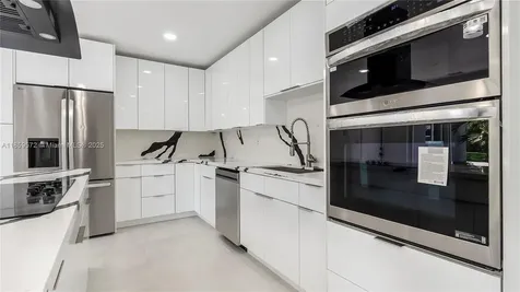 1611 NE 40th Place Oakland Park FL 33334