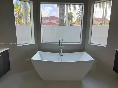 2523 Montclaire Circle Weston FL 33327