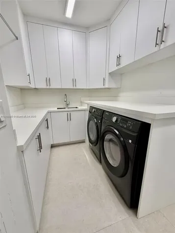 2523 Montclaire Circle Weston FL 33327