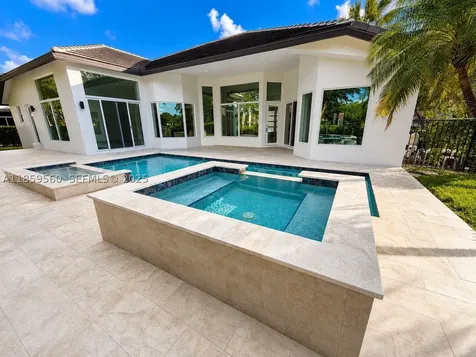 2523 Montclaire Circle Weston FL 33327