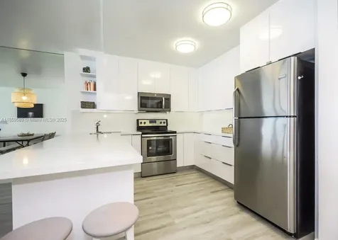 5601 Collins Avenue Miami Beach FL 33140