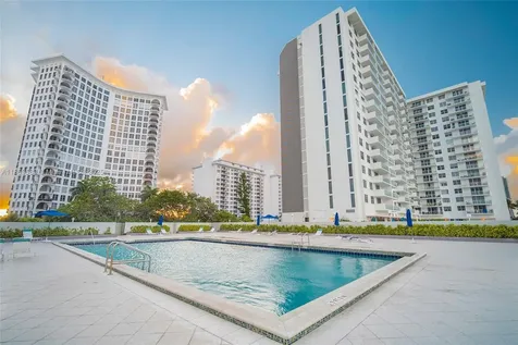 5601 Collins Avenue Miami Beach FL 33140