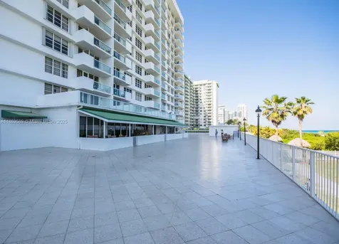 5601 Collins Avenue Miami Beach FL 33140
