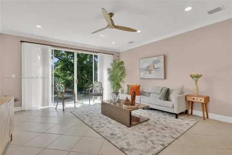 322 SW 184th Way Pembroke Pines FL 33029