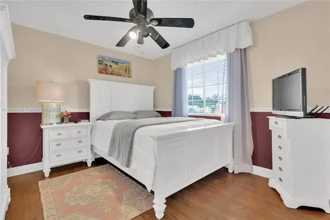 322 SW 184th Way Pembroke Pines FL 33029