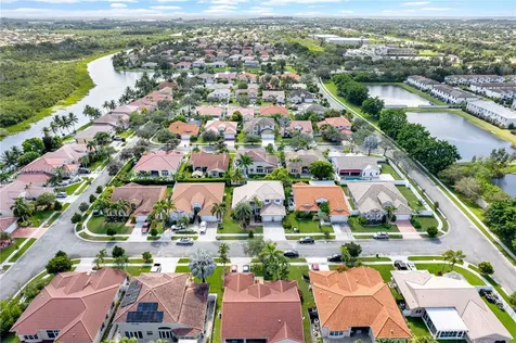 322 SW 184th Way Pembroke Pines FL 33029
