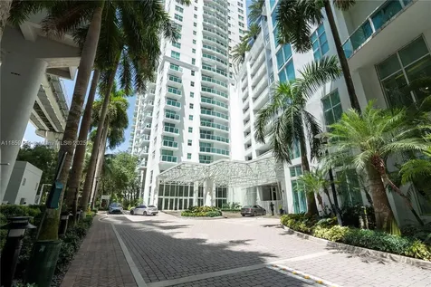 31 SE 5th Street Miami FL 33131
