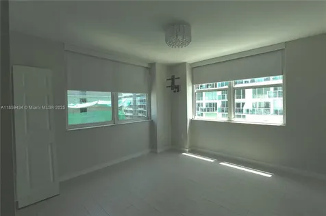 31 SE 5th Street Miami FL 33131
