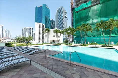 31 SE 5th Street Miami FL 33131
