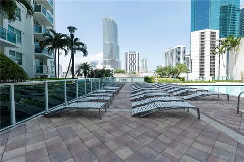 31 SE 5th Street Miami FL 33131