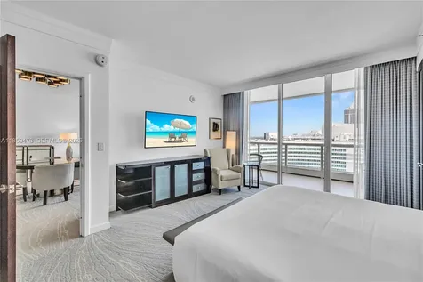 4391 Collins Avenue Miami Beach FL 33140