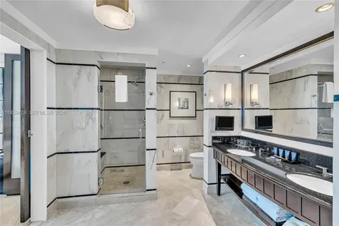 4391 Collins Avenue Miami Beach FL 33140