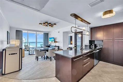 4391 Collins Avenue Miami Beach FL 33140