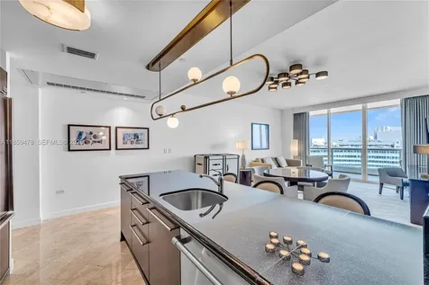 4391 Collins Avenue Miami Beach FL 33140