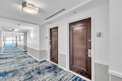 4391 Collins Avenue Miami Beach FL 33140