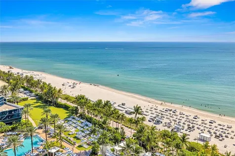 4391 Collins Avenue Miami Beach FL 33140