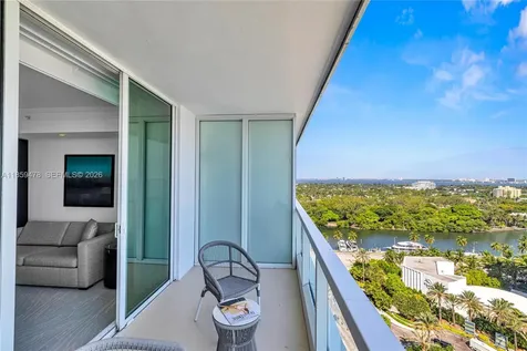 4391 Collins Avenue Miami Beach FL 33140