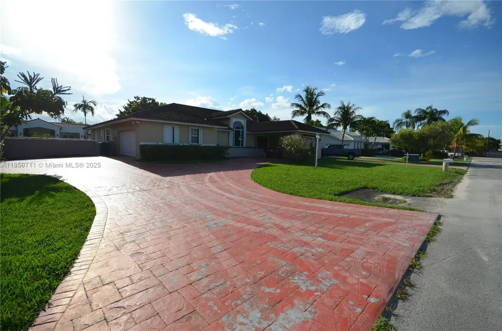 2700 SW 113th Avenue Miami FL 33165