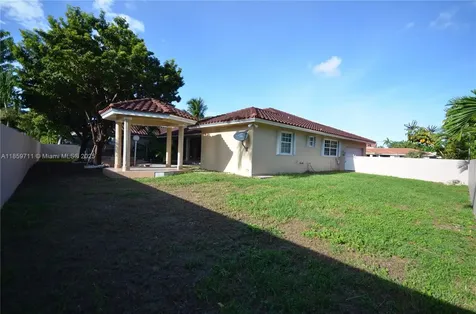 2700 SW 113th Avenue Miami FL 33165