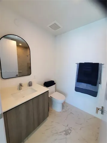 17550 Collins Avenue Sunny Isles Beach FL 33160