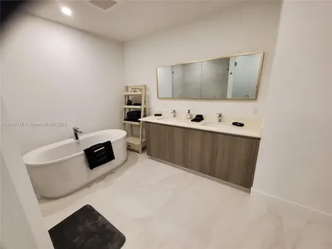 17550 Collins Avenue Sunny Isles Beach FL 33160