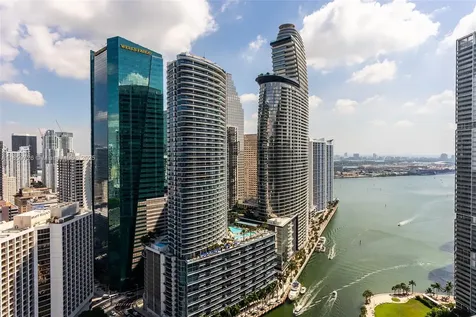 77 SE 5th Street Miami FL 33131