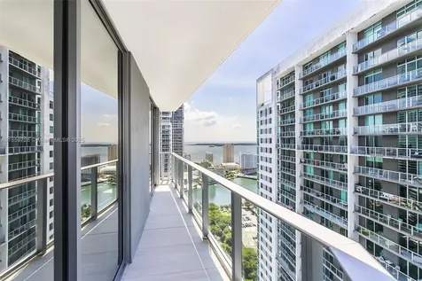 77 SE 5th Street Miami FL 33131