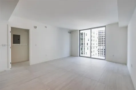 77 SE 5th Street Miami FL 33131