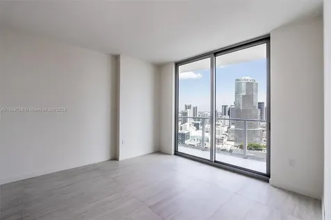 77 SE 5th Street Miami FL 33131