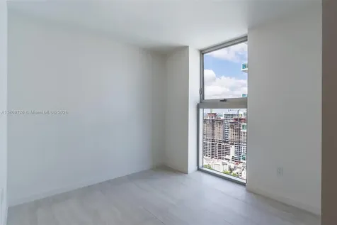 77 SE 5th Street Miami FL 33131