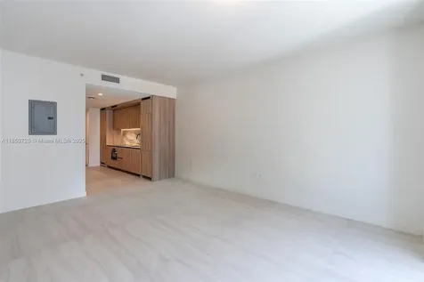 77 SE 5th Street Miami FL 33131