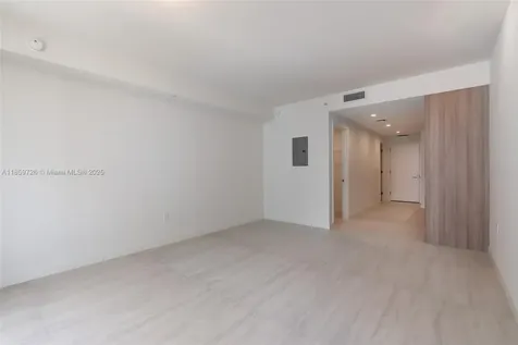 77 SE 5th Street Miami FL 33131