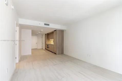77 SE 5th Street Miami FL 33131