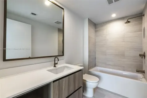 77 SE 5th Street Miami FL 33131