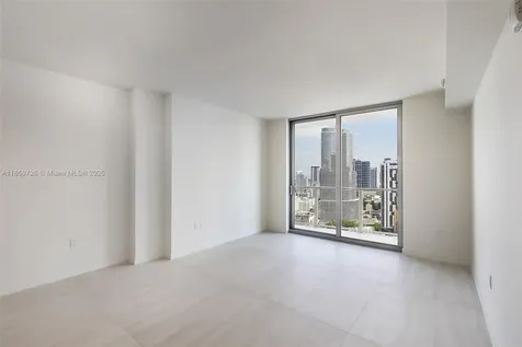 77 SE 5th Street Miami FL 33131