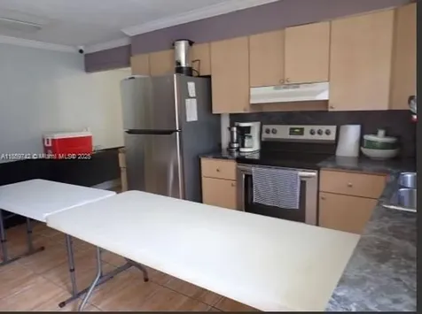 516 NW 4th Avenue Hallandale Beach FL 33009