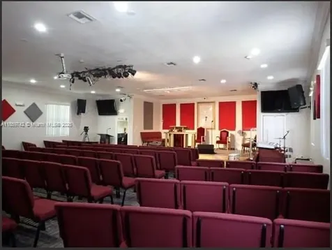 516 NW 4th Avenue Hallandale Beach FL 33009