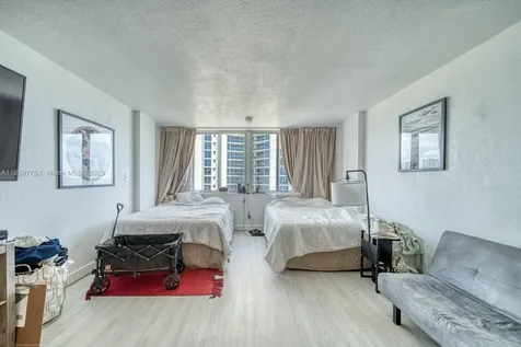 19201 Collins Avenue Sunny Isles Beach FL 33160