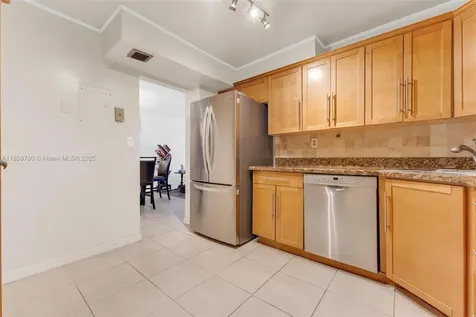 2780 NE 183rd Street Aventura FL 33160