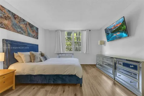 2780 NE 183rd Street Aventura FL 33160
