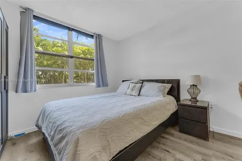 2780 NE 183rd Street Aventura FL 33160
