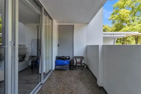 2780 NE 183rd Street Aventura FL 33160