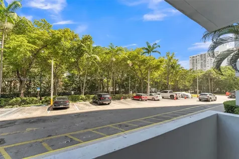 2780 NE 183rd Street Aventura FL 33160