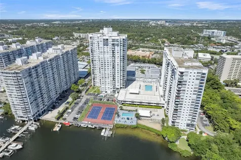 2780 NE 183rd Street Aventura FL 33160